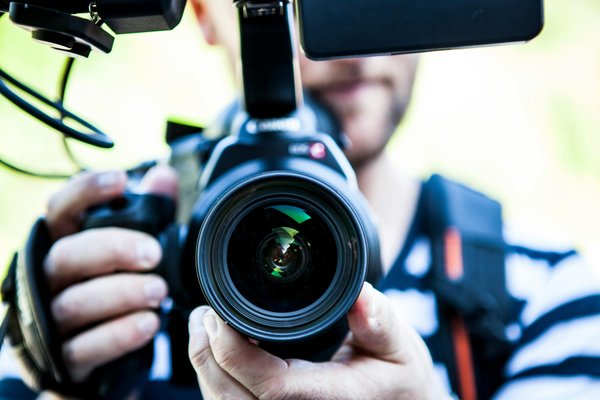 Capturez l'essence de vos événements avec un photographe événementiel